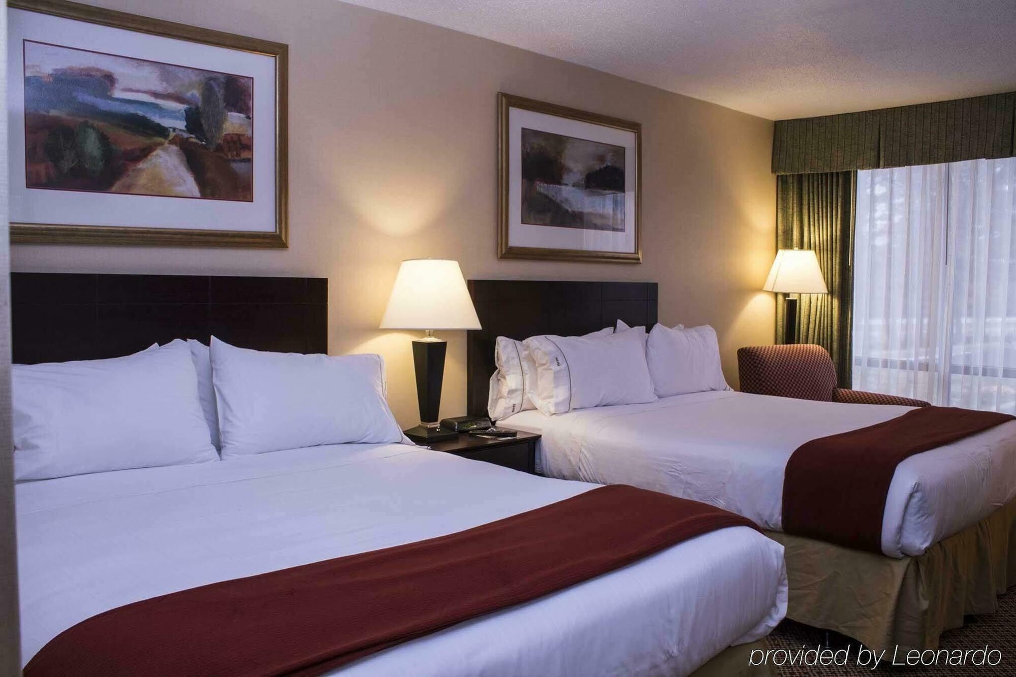 Holiday Inn Express & Suites Springfield By Ihg Екстер'єр фото